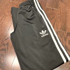 Youth Adidas classic 3 stripes straight leg pant